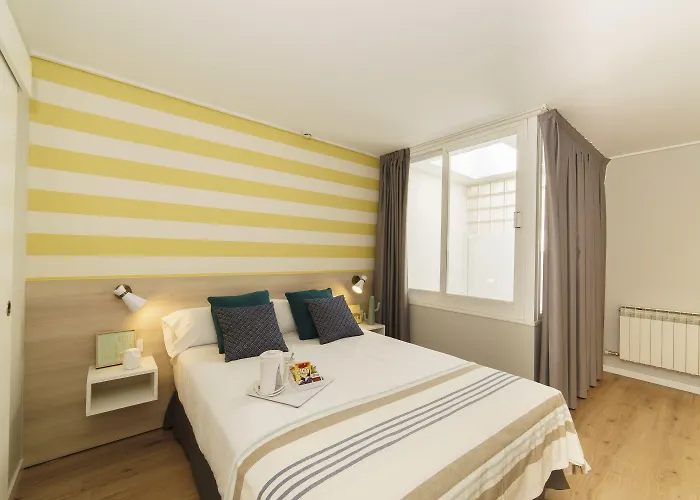 Bypillow House מלון *