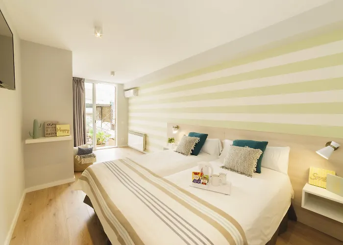 Bypillow House מלון