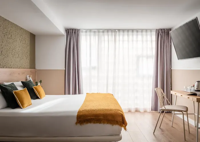 Bypillow House *