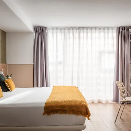 Bypillow House *