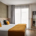 Bypillow House *