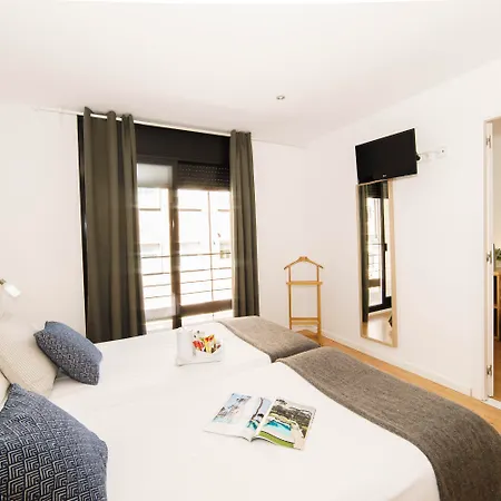 Bypillow House Отель