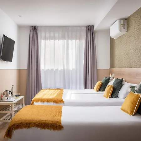 Bypillow House Отель Барселона
