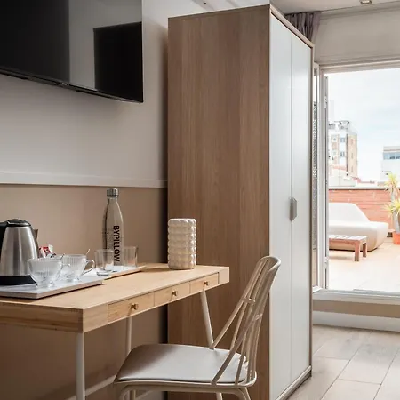 Bypillow House Отель *