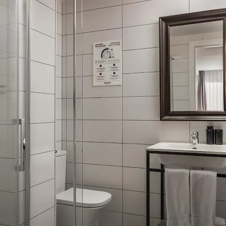 Bypillow House Отель Барселона