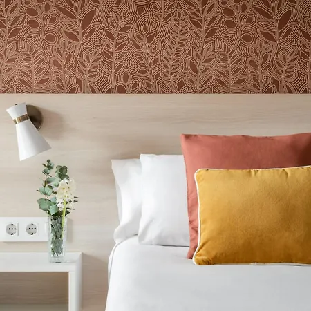 Bypillow House Отель Барселона