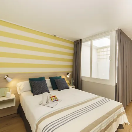 Bypillow House Отель *