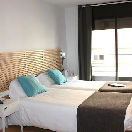 Отель Bypillow House *