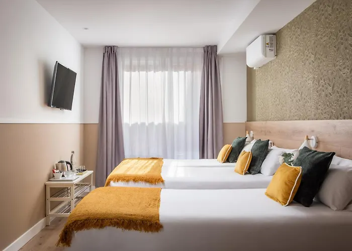 Bypillow House Отель Барселона